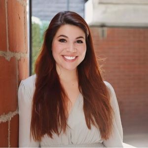 Meet your Posher, Caris